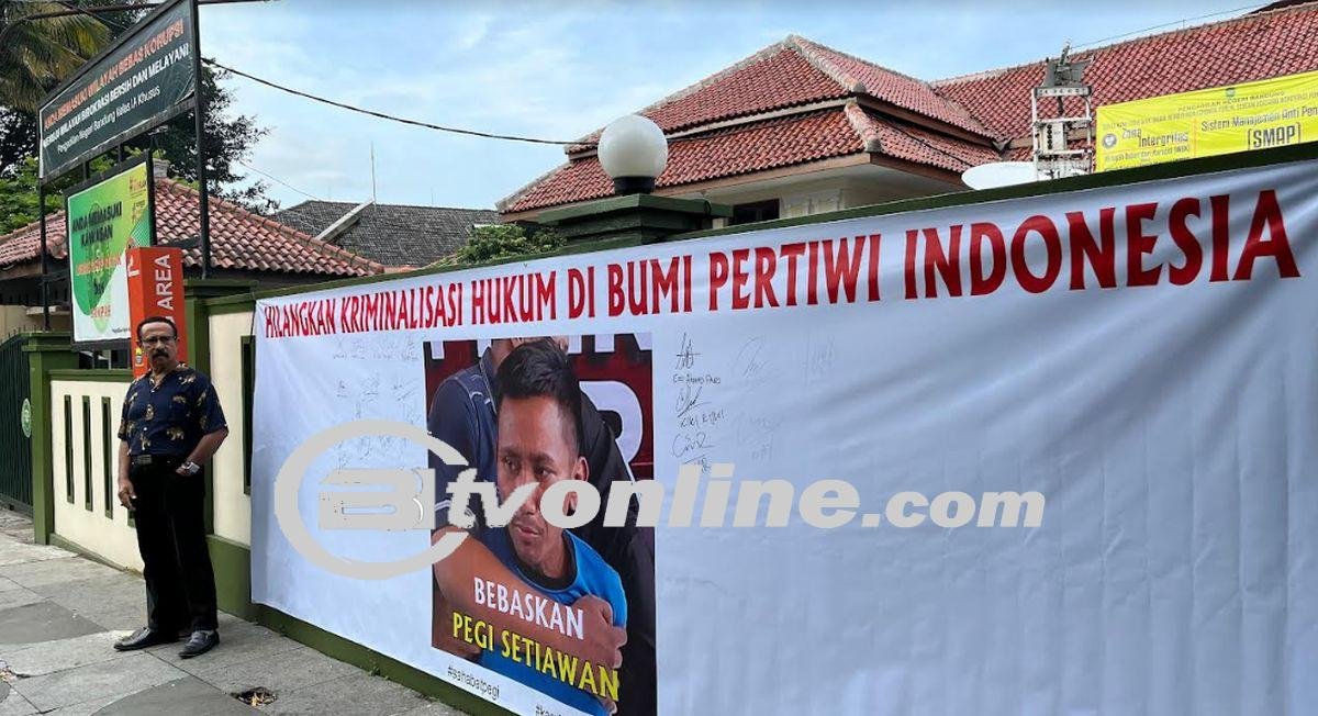 Jelang Sidang Praperadilan Pegi Setiawan, Spanduk Solidaritas Terpampang di PN Bandung
