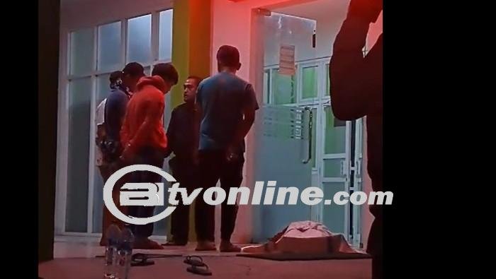 Viral! Kades Sukolilo, Pati, Viral Marahi Pemuda di Depan Jenazah!