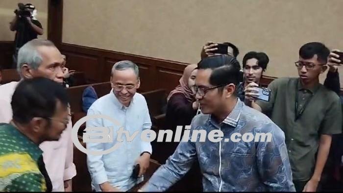 Mantan Menteri Pertanian SYL dan Pengacara Saling Berhadapan di Pengadilan
