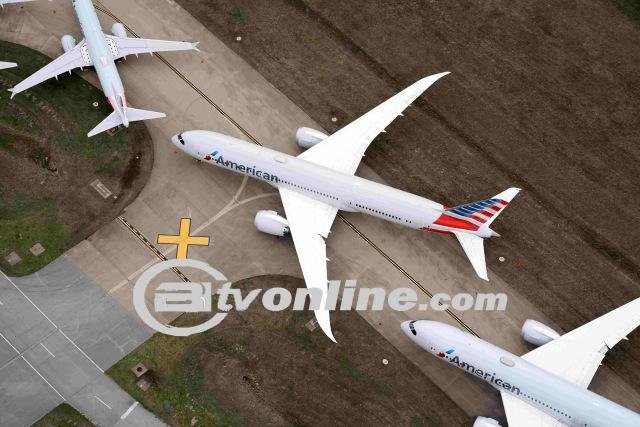 Pesawat American Airlines Gagal Lepas Landas di Tampa: Insiden Ban Pecah