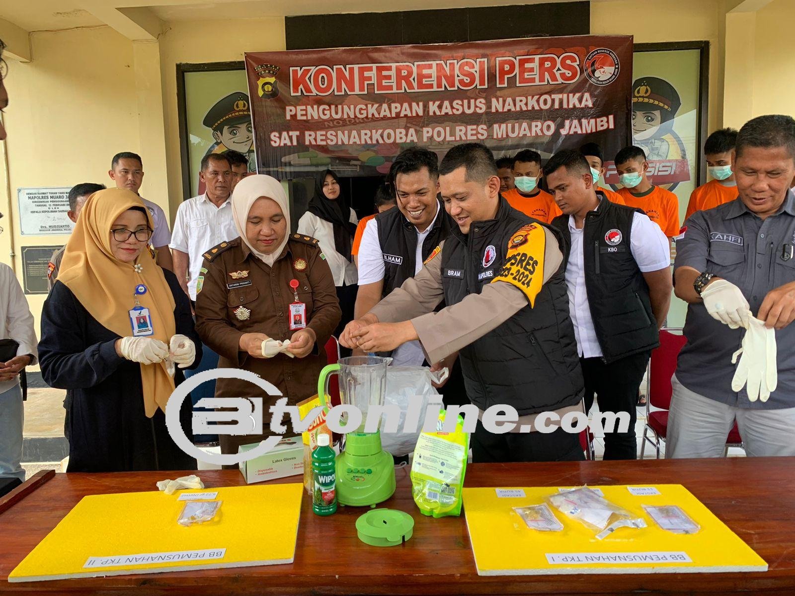 Polres Muaro Jambi Musnahkan Barang Bukti Narkotika Shabu dan Ekstasi, Kapolres Tekankan Pentingnya Kerjasama dan Pemberantasan