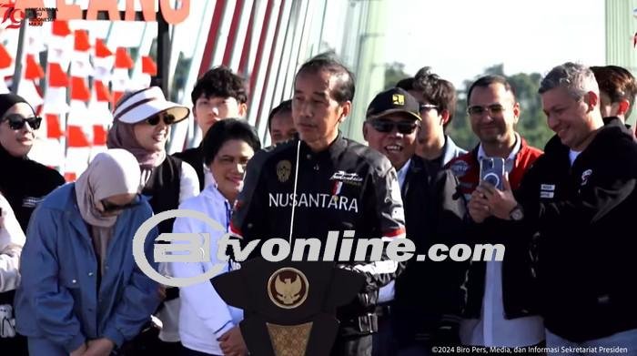 Presiden Jokowi Berkelakar Ikut Menteri Basuki Ngebut Saat Motoran Bareng Artis di IKN