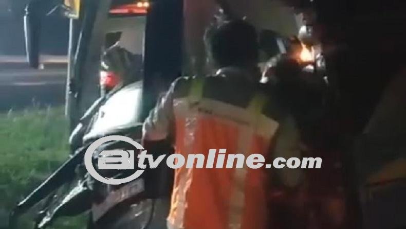 Kronologi Kecelakaan Bus Tabrak Tiang RPPJ, Direktur Pascasarjana Unpam Tewas!