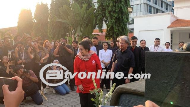 Ketua Umum PDI Perjuangan Megawati Soekarnoputri Hadiri Pameran Patung Dolorosa Sinaga di Galeri Nasional Indonesia