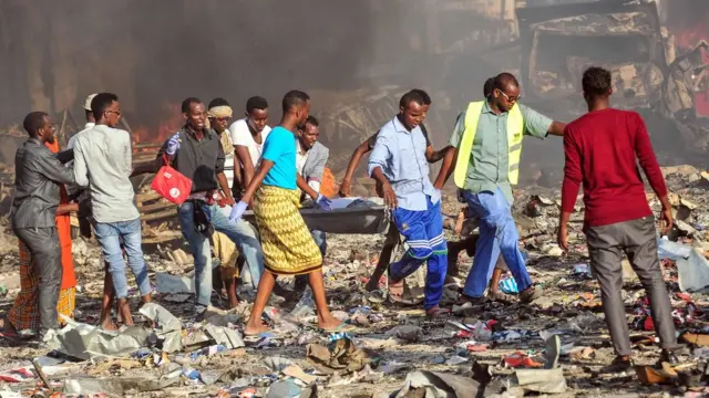 Serangan Bom Bunuh Diri dan Penembakan di Pantai Mogadishu Tewaskan 32 Orang