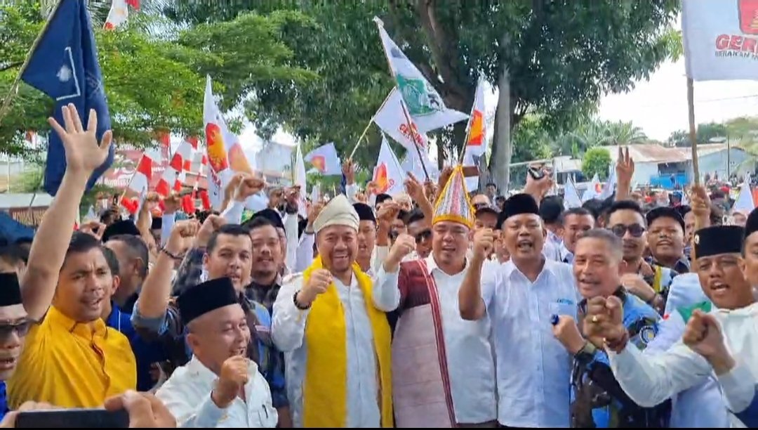Antusias Masyarakat Batu Bara Dukung Calon Bupati Dan Wakil Bupati Baharuddin Siagian -Syafrizal Padati Kantor KPU Batu Bara