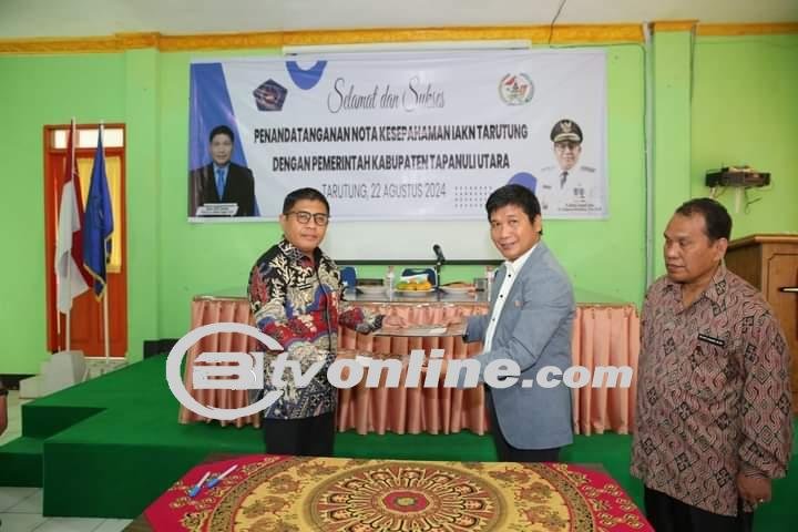 Dukung Pendidikan di Wilayah Taput Pj Bupati  Menandatangani Nota Kesepakatan IAKN Tarutung dengan Pemkab
