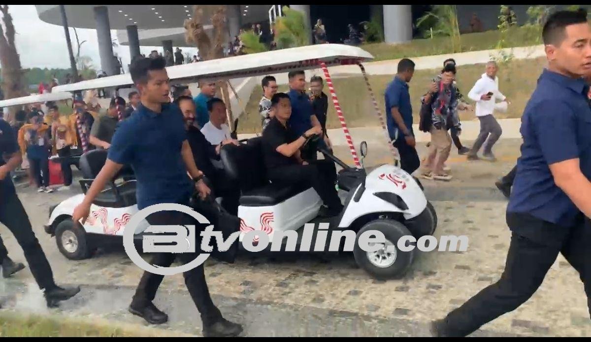 Usai Upacara Pengibaran Bendera, Jokowi Ajak Surya Paloh Keliling IKN