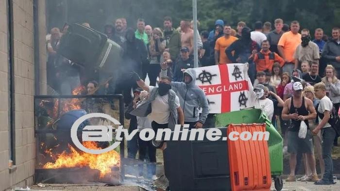 PM Inggris Keir Starmer Gelar Rapat Darurat untuk Mengatasi Kerusuhan Anti-Imigrasi yang Meluas!
