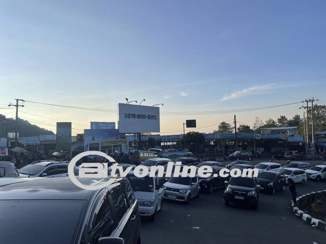Kepolisian Terapkan Rekayasa Lalu Lintas One Way dari Puncak Menuju Jakarta untuk Atasi Kepadatan