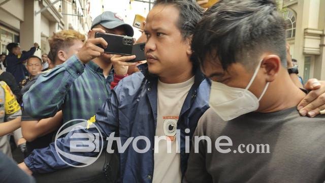 Polisi Geledah Ruko di Bekasi Terkait Kasus Judi Online yang Melibatkan Pegawai Komdigi
