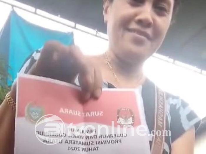 Viral! Wanita Ini Mencoblos Dua Surat Suara Pilgub Sumut di Medan, Bawaslu Lakukan Penelusuran