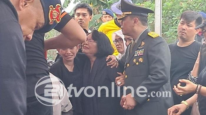 Kompol Anumerta Ryanto Dimakamkan Secara Kepolisian di Makassar
