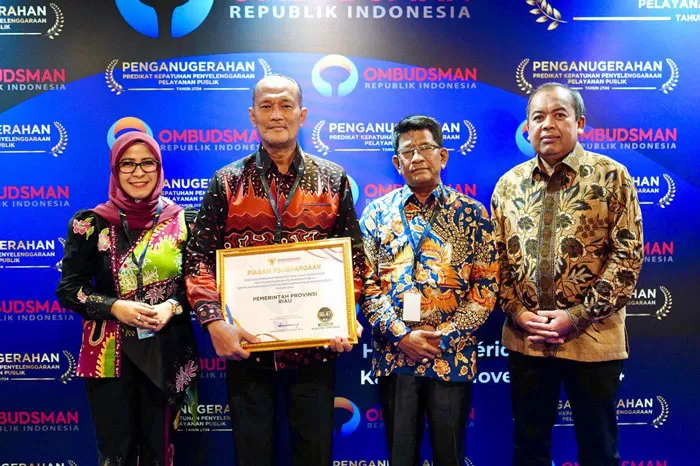 Pemprov Riau Raih Peringkat 5 Penghargaan Kepatuhan Pelayanan Publik 2024 dari Ombudsman RI