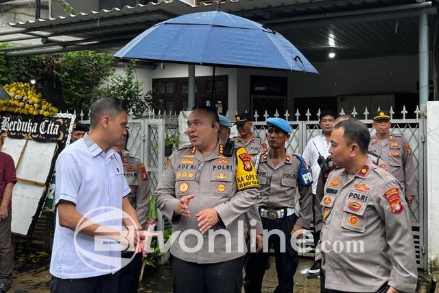 Bisikan Aneh Sebelum Pembunuhan: Anak di Lebak Bulus Tega Bunuh Ayah dan Nenek, Katakan ‘Biar Mama-Papa Masuk Surga’
