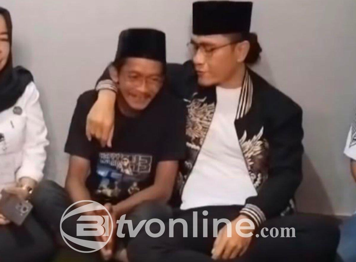 Gus Miftah Temui Pedagang Es dan Sampaikan Permintaan Maaf atas Candaan yang Viral