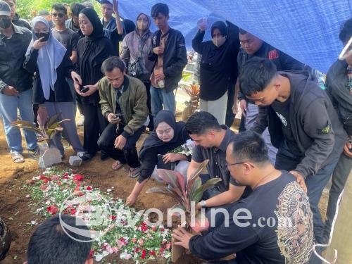 Duka Menyelimuti Keluarga Bobotoh: Moch. Fathir Fauzan Maulana Meninggal Dunia dalam Perjalanan Menuju Solo