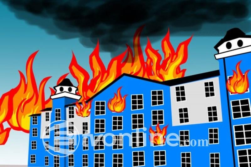 Lima Orang Terperangkap dalam Kebakaran Plaza Glodok, Petugas Pemadam Dikerahkan