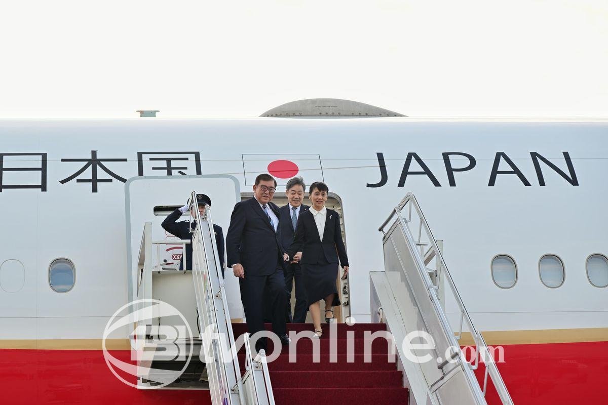 Bersama Istri, PM Jepang Hormati Pahlawan Bangsa di TMP Kalibata