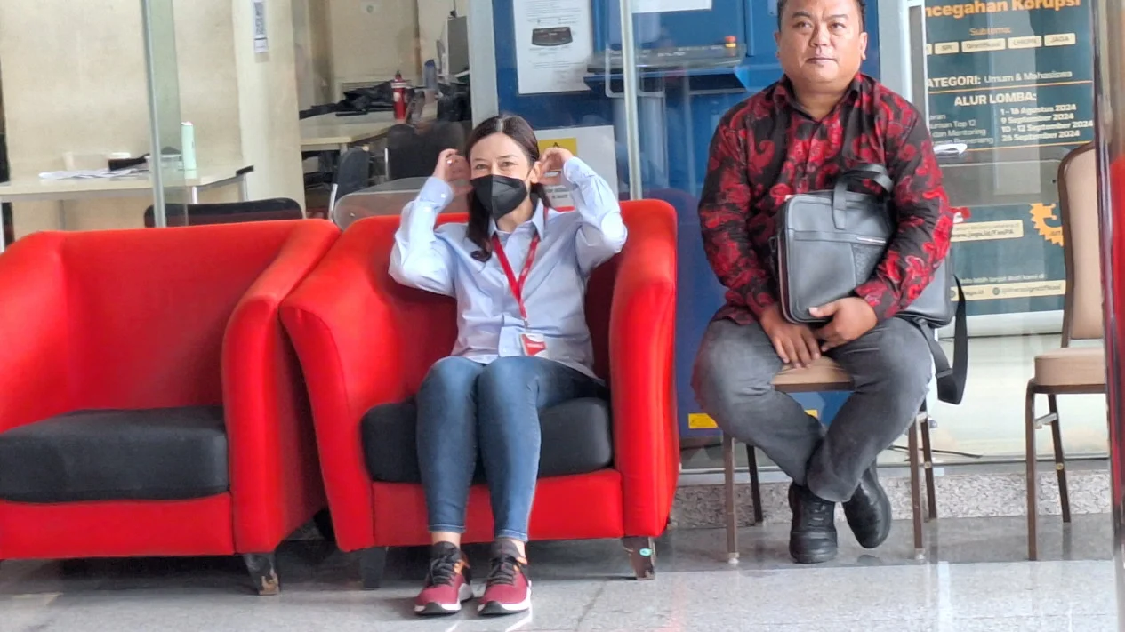 Maria Lestari Penuhi Panggilan KPK, Diperiksa Sebagai Saksi Kasus Hasto Kristiyanto