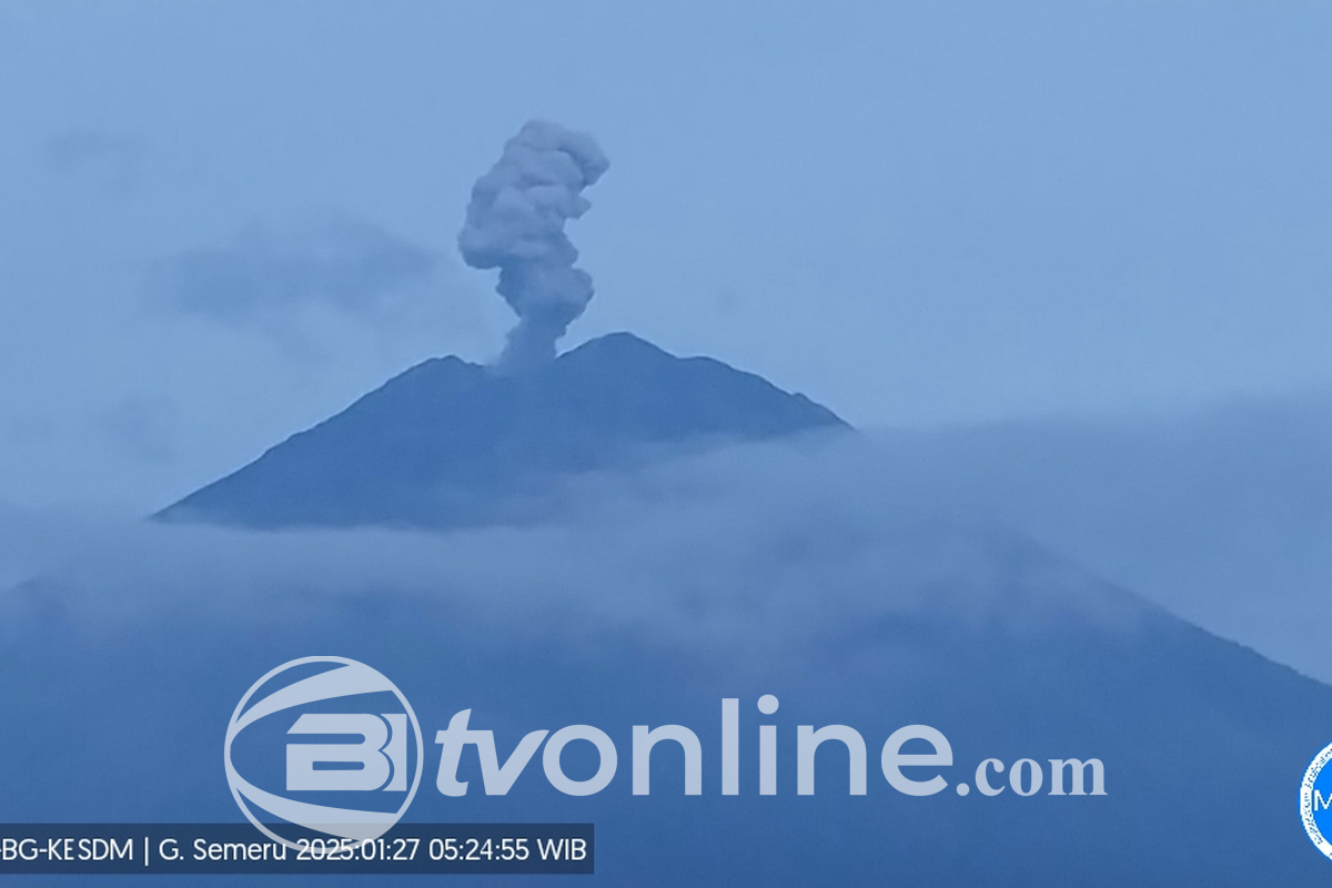 Gunung Semeru Kembali Erupsi, Semburkan Abu Setinggi 1.000 Meter