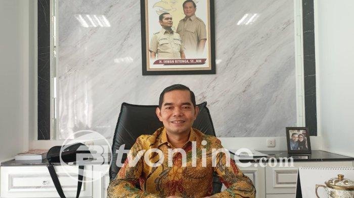 Ihwan Ritonga Lunasi Tunggakan SPP Siswa SD di Medan Setelah Kasus Viral