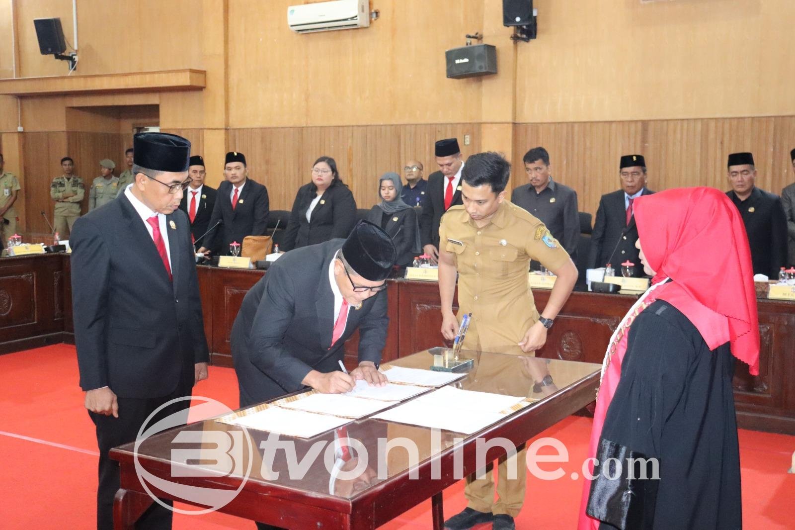 Rapat Paripurna Peresmian Pimpinan DPRD Batu Bara Masa Jabatan 2024-2029 dan Penetapan Pasangan Calon Bupati dan Wakil Bupati Terpilih