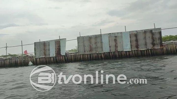 Pagar Laut Bekasi Menyulitkan Nelayan Tarumajaya: Tangkapan Ikan Menyusut dan Biaya Bertambah