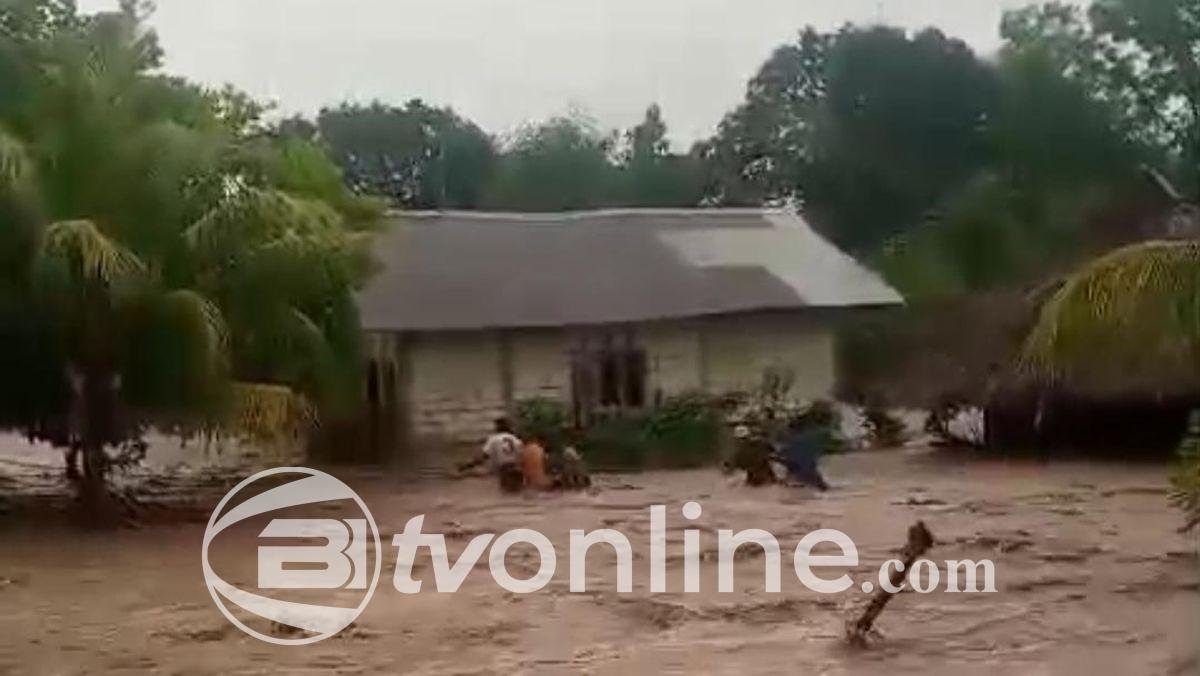 Warga Kupang Tewas Terseret Banjir Luapan Kali Siumate