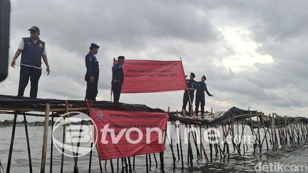 Pagar Bambu Misterius Sepanjang 30 Kilometer Ditemukan di Perairan Tangerang