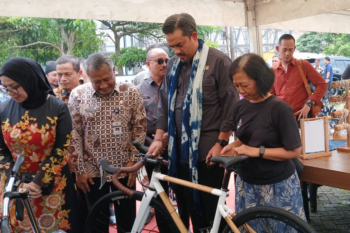 Kementerian UMKM Salurkan Bantuan Rumah Kemasan di Temanggung untuk Dukung Pengusaha Lokal
