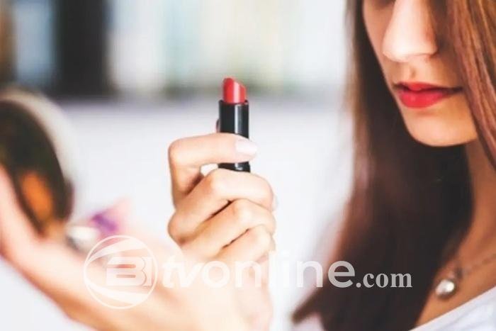 “Lipstick Effect” Menjadi Fenomena di Tengah Ketidakstabilan Ekonomi, Pembelian Kosmetik Meningkat