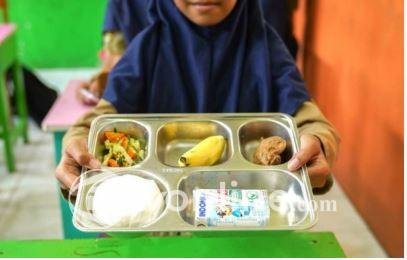 Kemenag Terbitkan Panduan Makan Bergizi Gratis untuk Pesantren, Fokus pada Gizi dan Karakter Santri