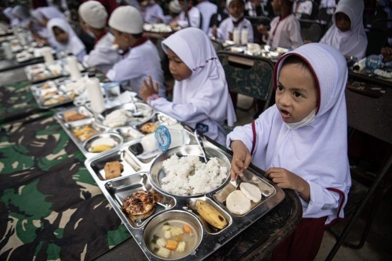 Prabowo Mendadak Tinjau Makan Bergizi Gratis di SD-TK Jaktim