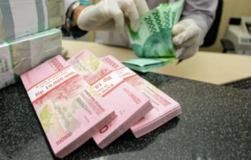 Rupiah Melemah Jelang Peresmian Danantara, Dolar AS Sentuh Rp16.310!