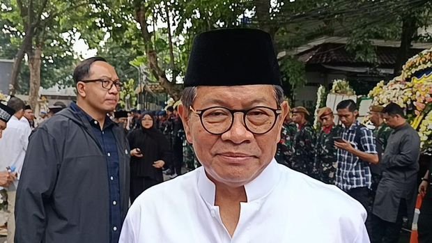 Tokoh-Tokoh Melayat ke Rumah Duka Mantan Wakapolri Komjen (Purn) Syafruddin Kambo