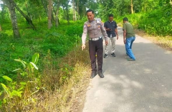 Tragedi di Madiun: Pengendara Motor Tewas Tertabrak Truk Setelah Terjatuh saat Mendahului