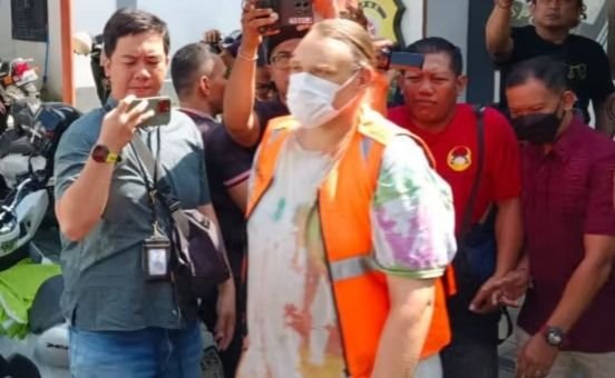 Warga Negara Kanada Ditangkap Setelah Mencuri Kalung di Toko Sanur, Namun Tak Ditahan