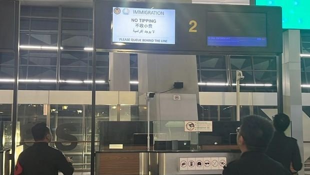 Imigrasi Pasang Tanda "No Tipping" di Bandara dan Pelabuhan