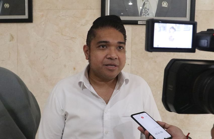 Komisi E DPRD DKI Jakarta Usulkan Kajian Ulang Persyaratan Nilai 70 untuk Penerima KJP Plus