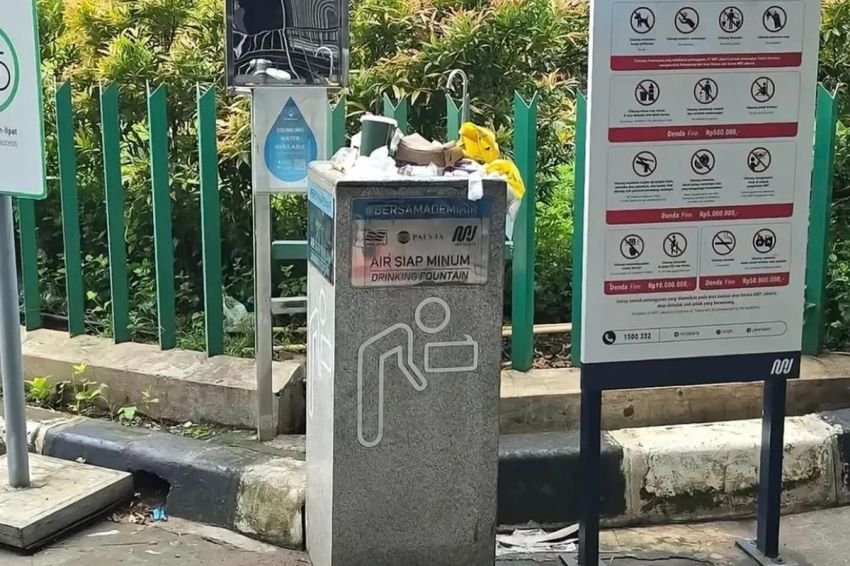 Fasilitas Isi Ulang Air Minum Gratis di Dekat Stasiun MRT Jadi Tempat Sampah, MRT Jakarta Buka Suara