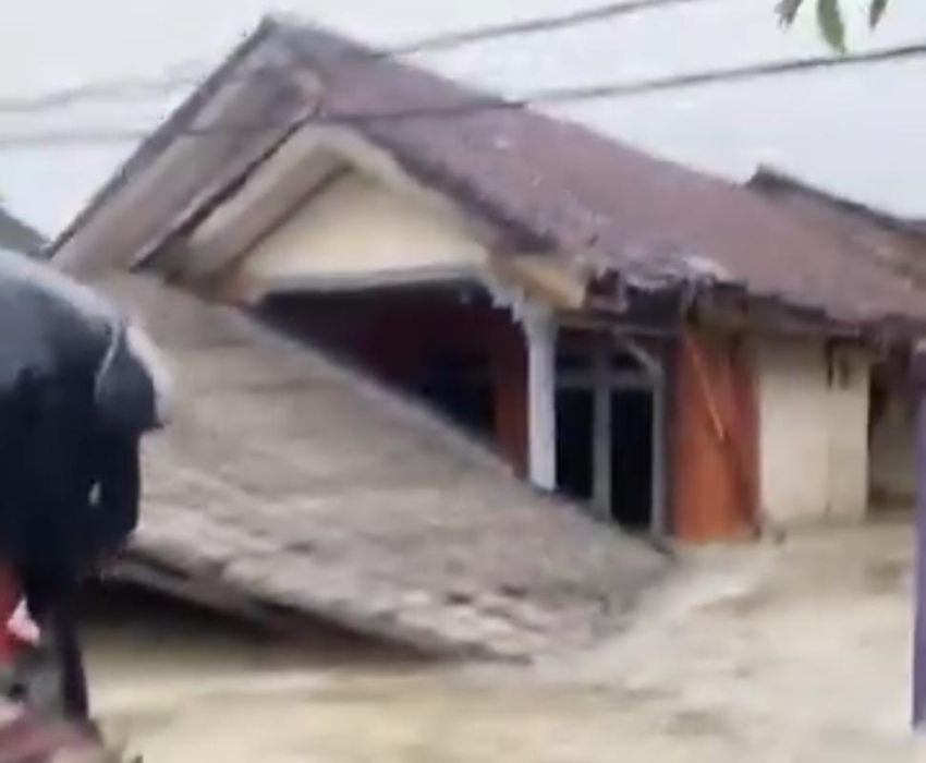 Kemensos Kirim Bantuan Rp1,9 Miliar untuk Warga Terdampak Banjir di Lampung