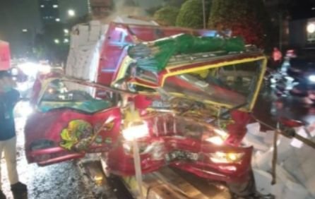 Kecelakaan Maut Truk Hebel di Jalan Gatot Subroto, Sopir Meninggal di TKP