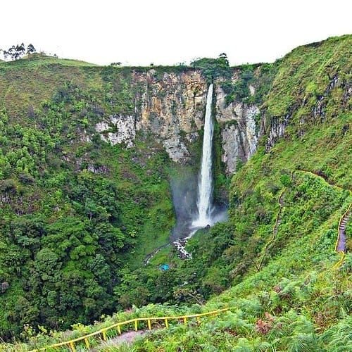 Menjelajahi Keindahan Wisata Alam di Sumatera Utara