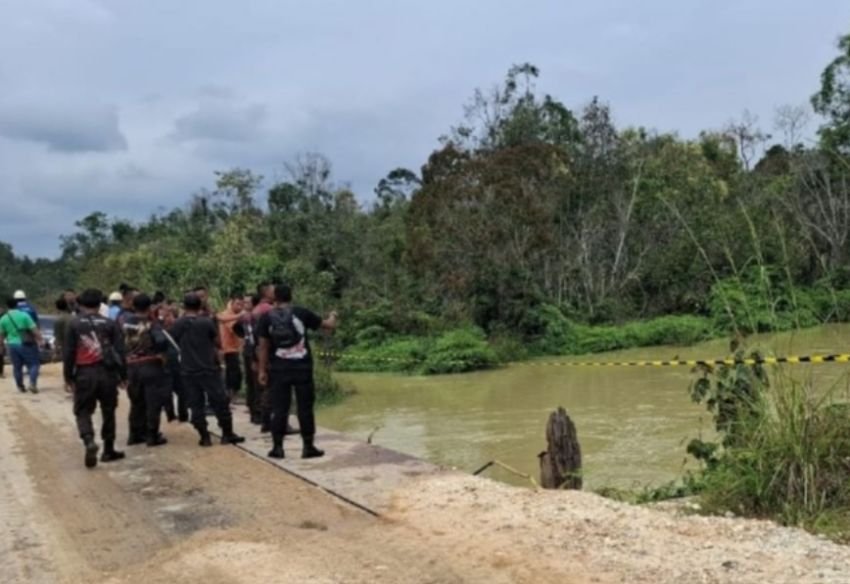 Truk Colt Diesel Terjun ke Sungai Segati di Riau, 3 Balita Tewas, 12 Orang Masih Hilang