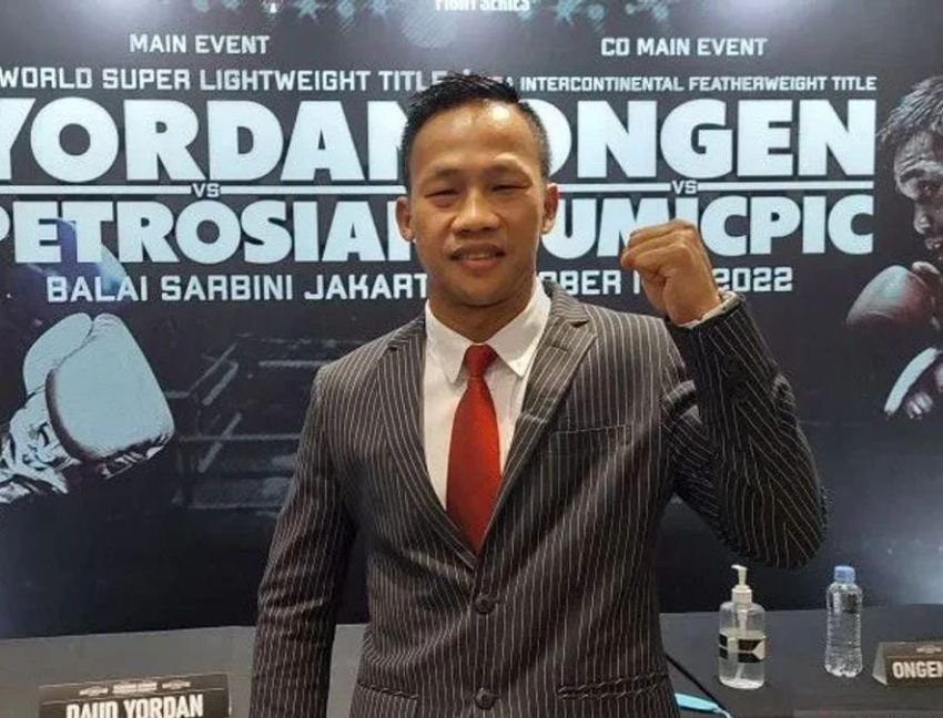 Daud Yordan, Petinju dan Anggota DPD RI, Siap Tantang George Kambosos Jr di Australia