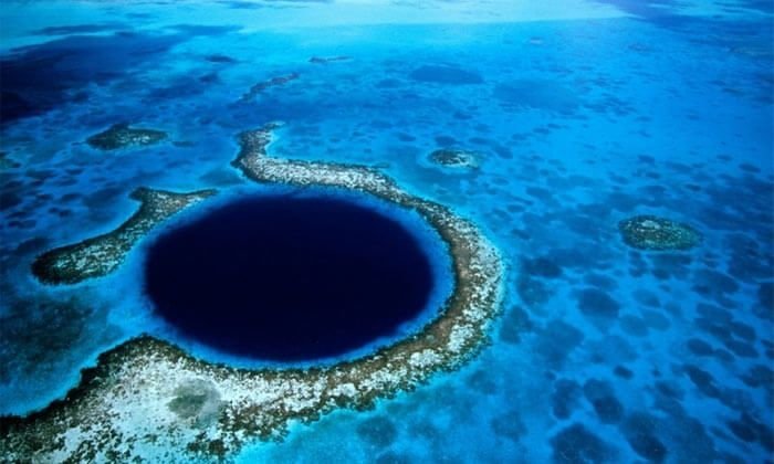 Misteri Laut yang Belum Terpecahkan: Dari Kapal Hantu Hingga Atlantis yang Hilang