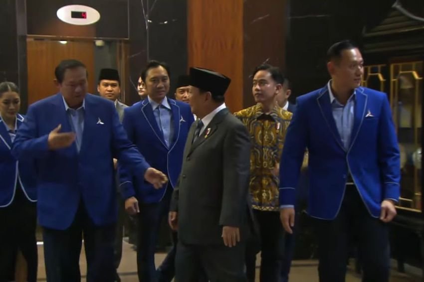 Prabowo dan Gibran Hadiri Penutupan Kongres Demokrat, Ditemani Lagu 'Kamu Enggak Sendirian'