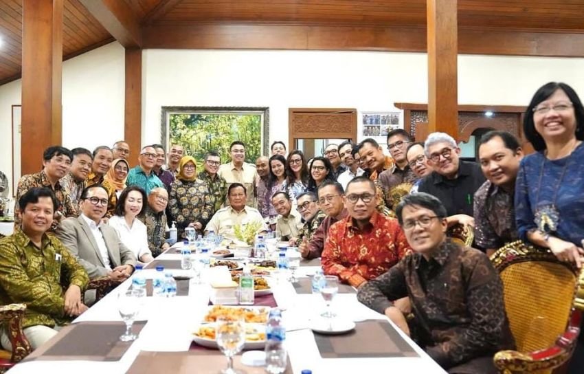 Prabowo Undang Pemimpin Redaksi Media untuk Diskusi Isu Nasional di Hambalang