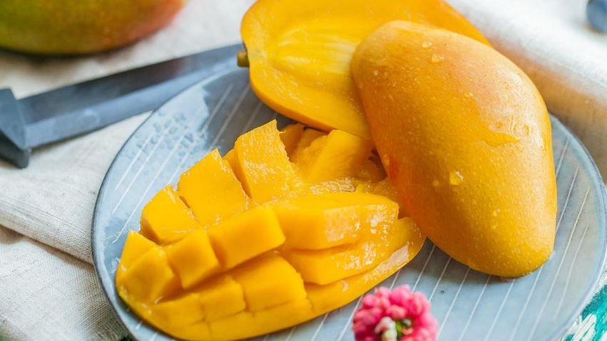 'Label' Menyehatkan Tak Berarti Membuat Buah Bisa Dikonsumsi Sesuka Hati! 7 Buah Ini Perlu Dibatasi?